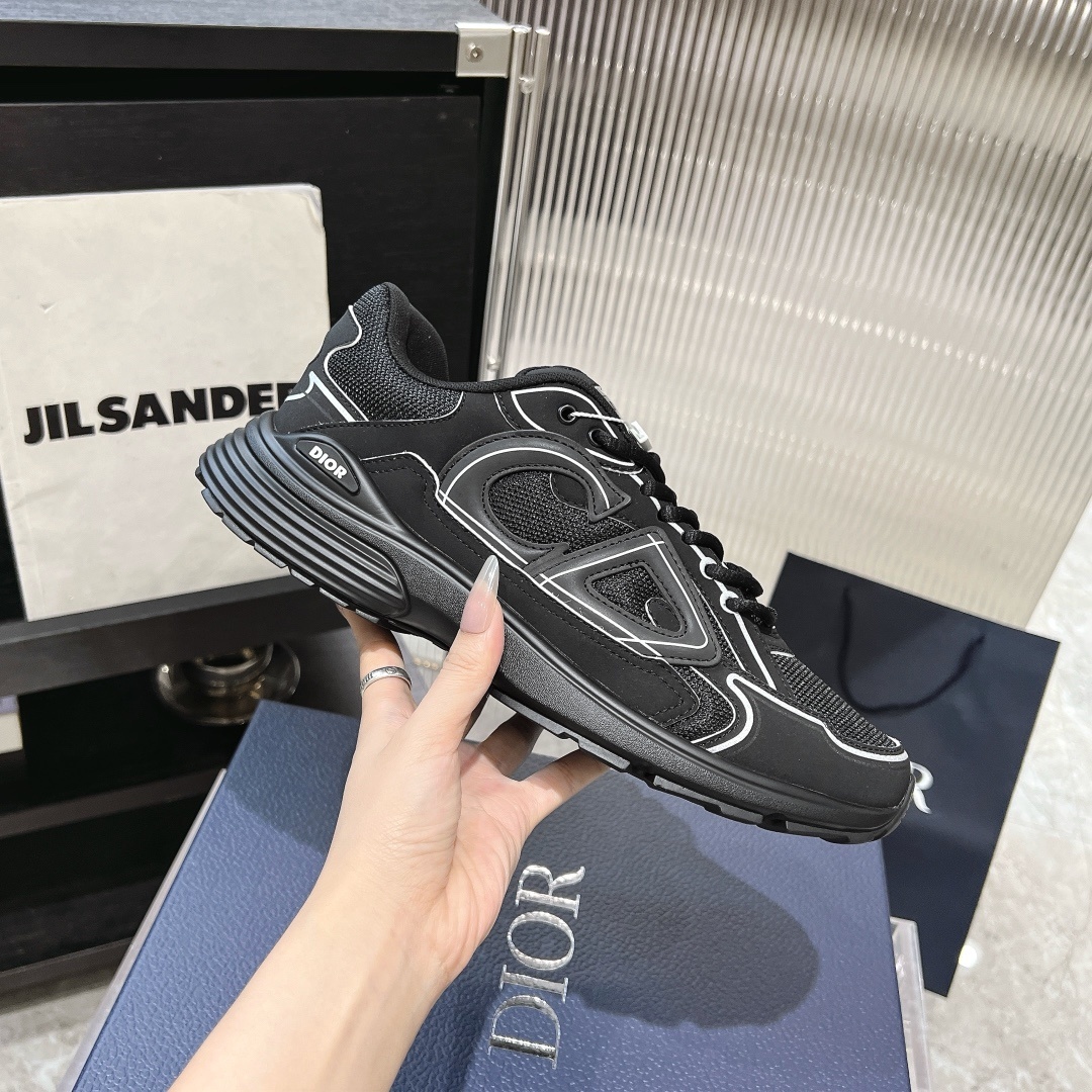 Dior B30 — Modèle 10