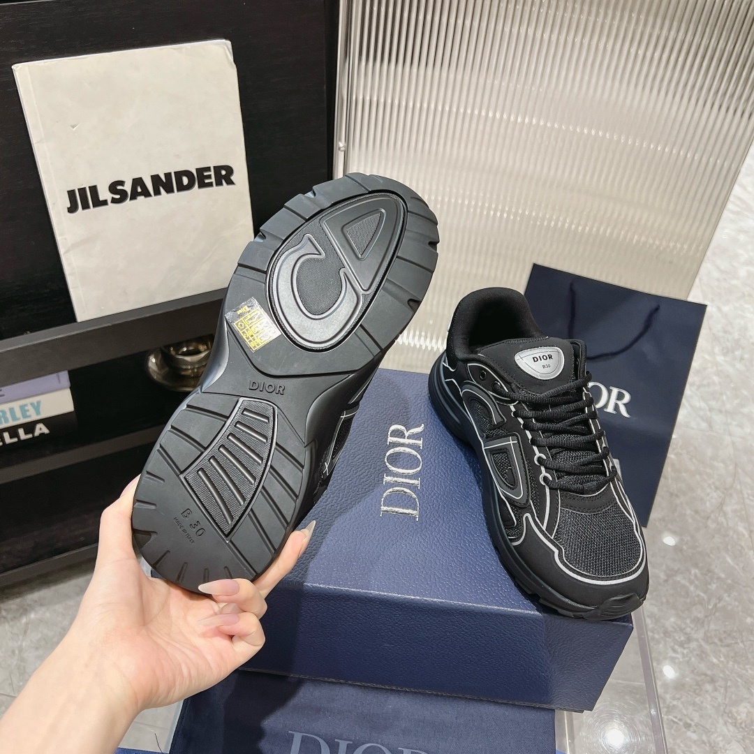 Dior B30 — Modèle 10