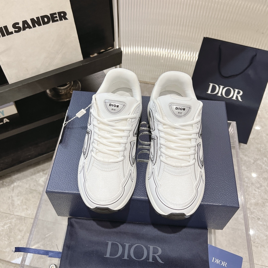 Dior B30 — Modèle 4