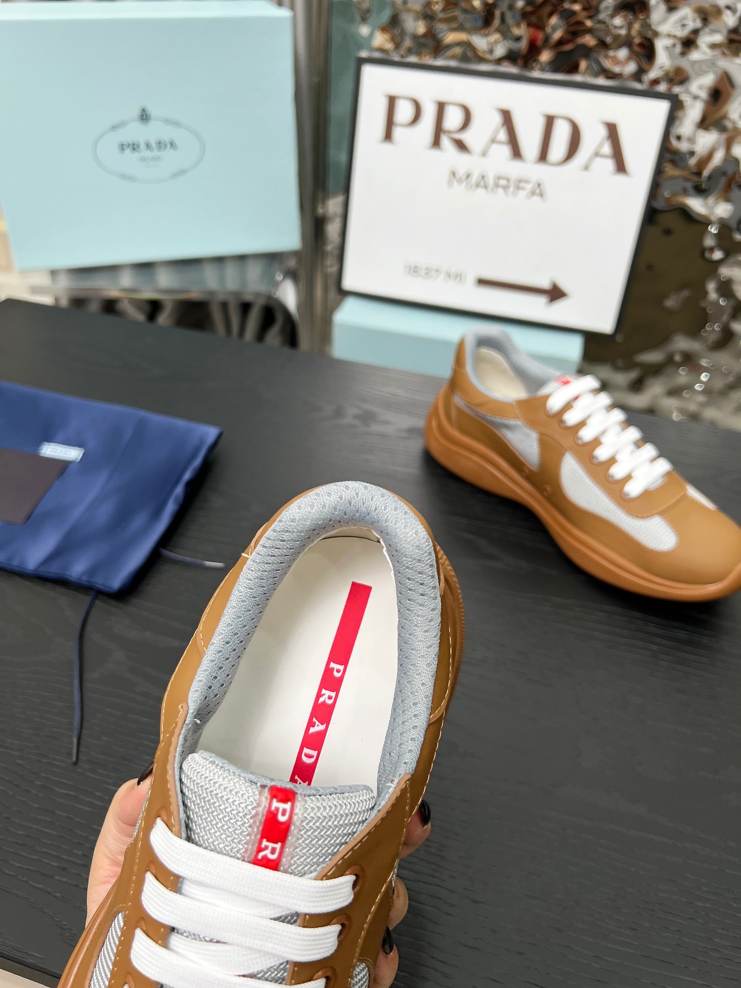 Prada Cup Mat — Modèle 1