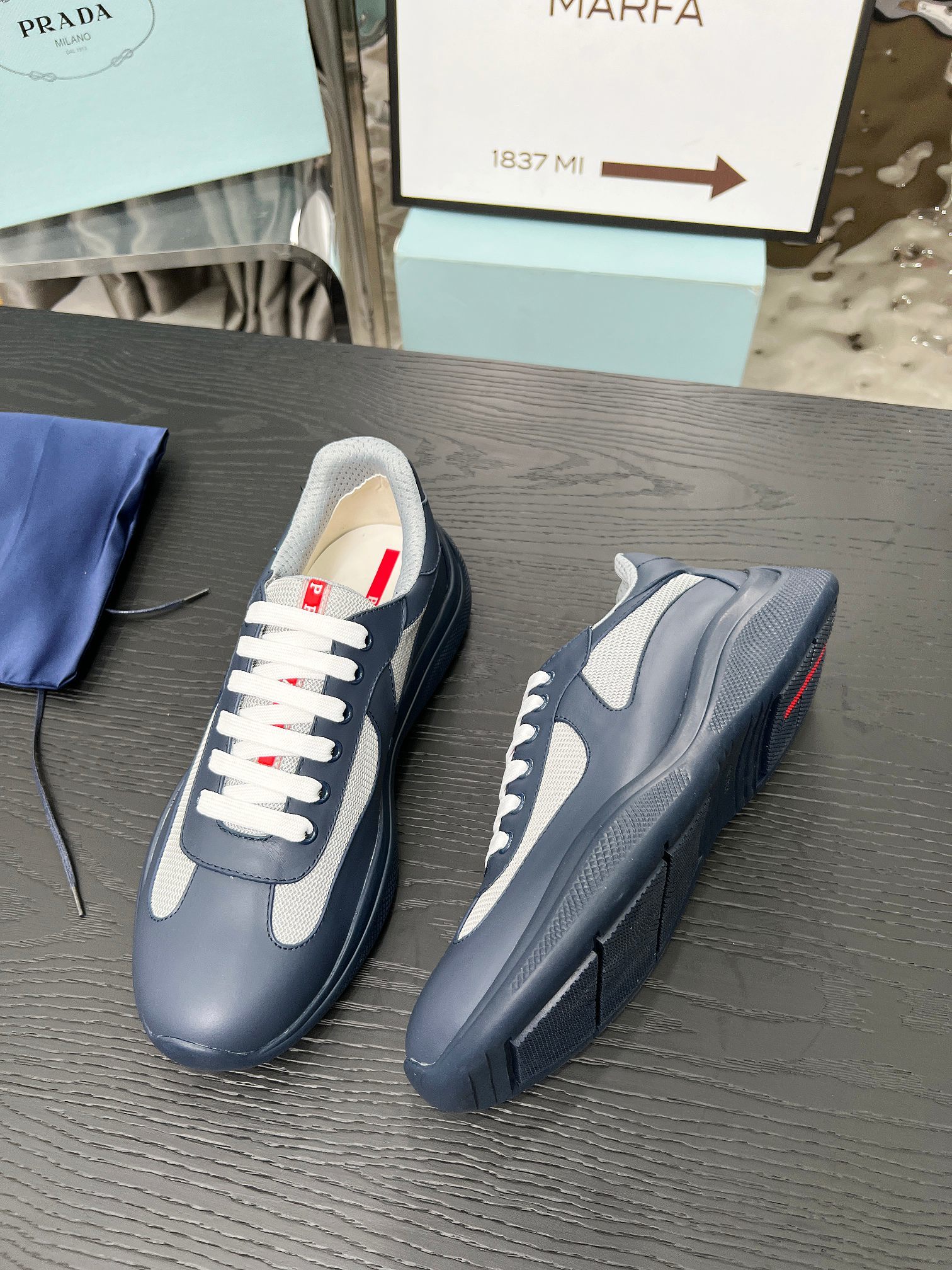 Prada Cup Mat — Modèle 4