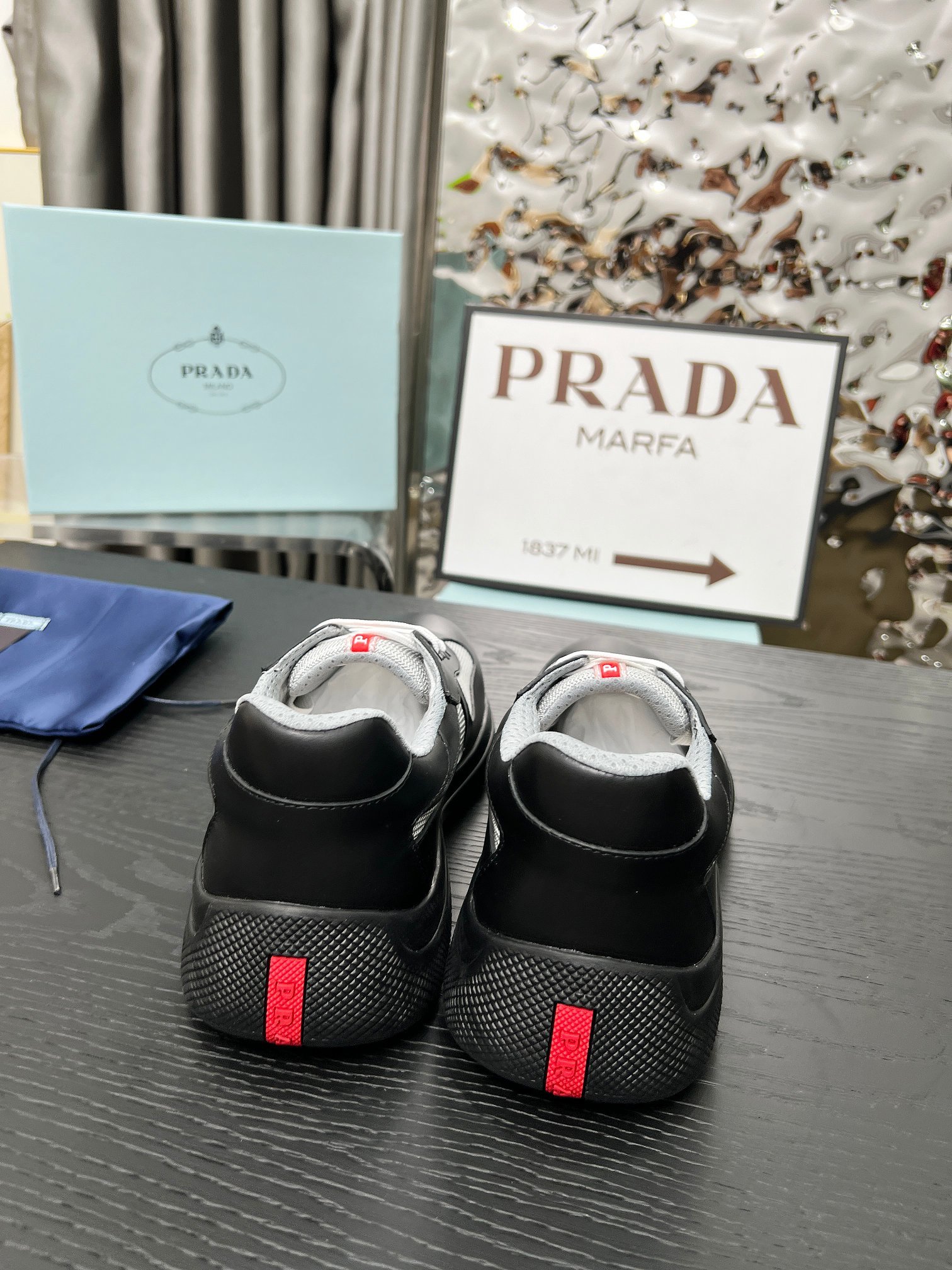 Prada Cup Mat — Modèle 6