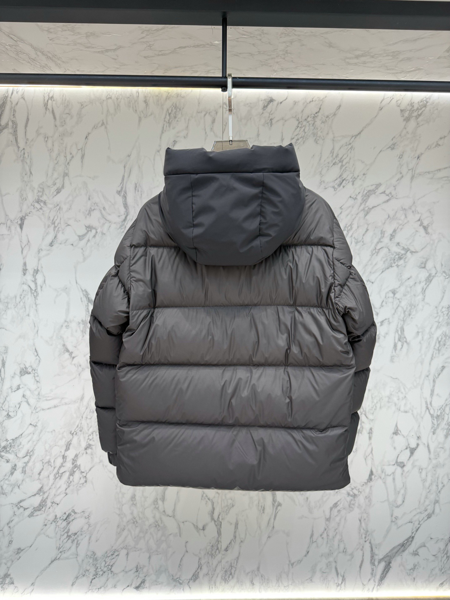 Moncler Montcla Hooded Down Jacket