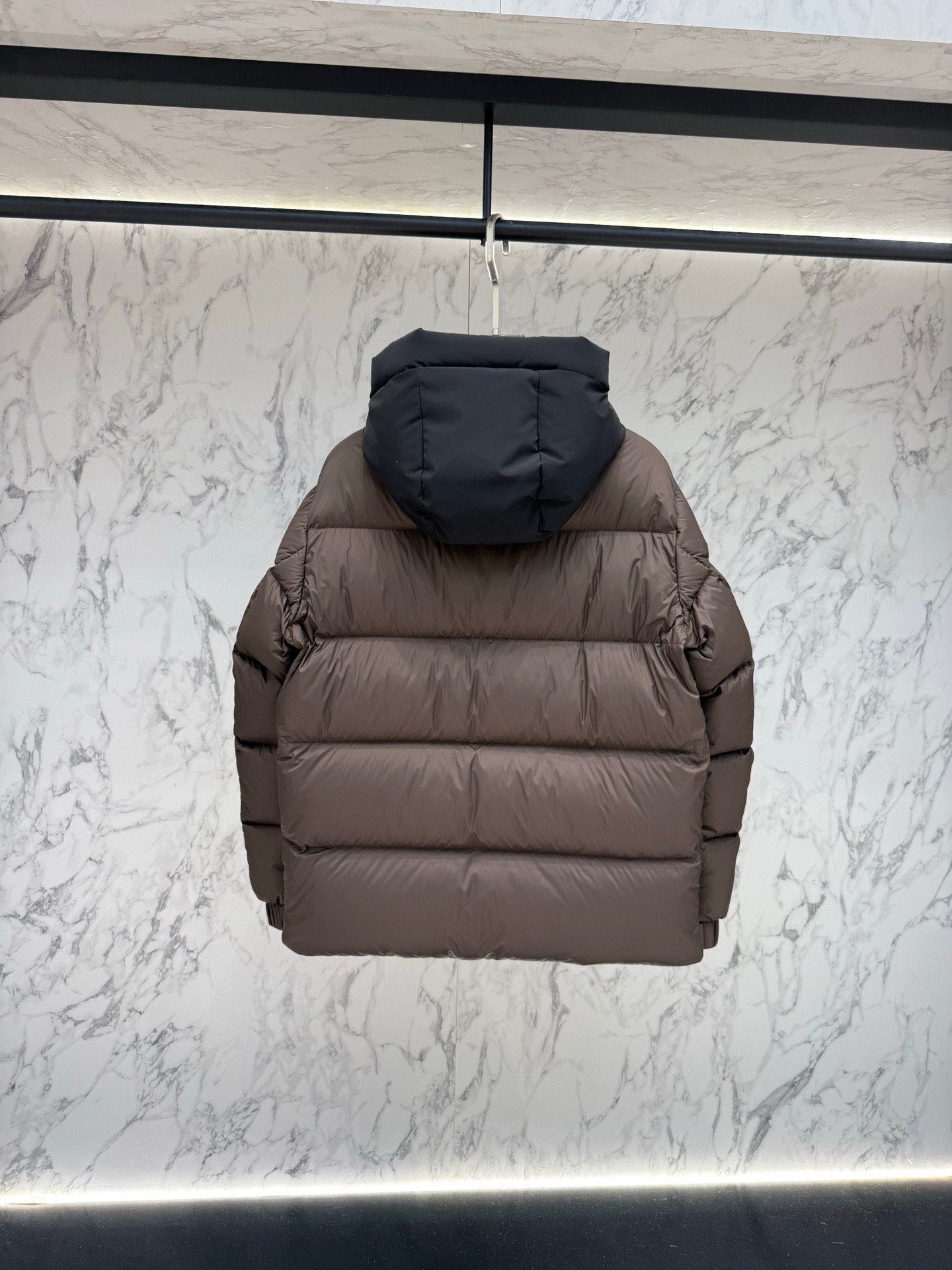 Moncler Montcla Hooded Down Jacket