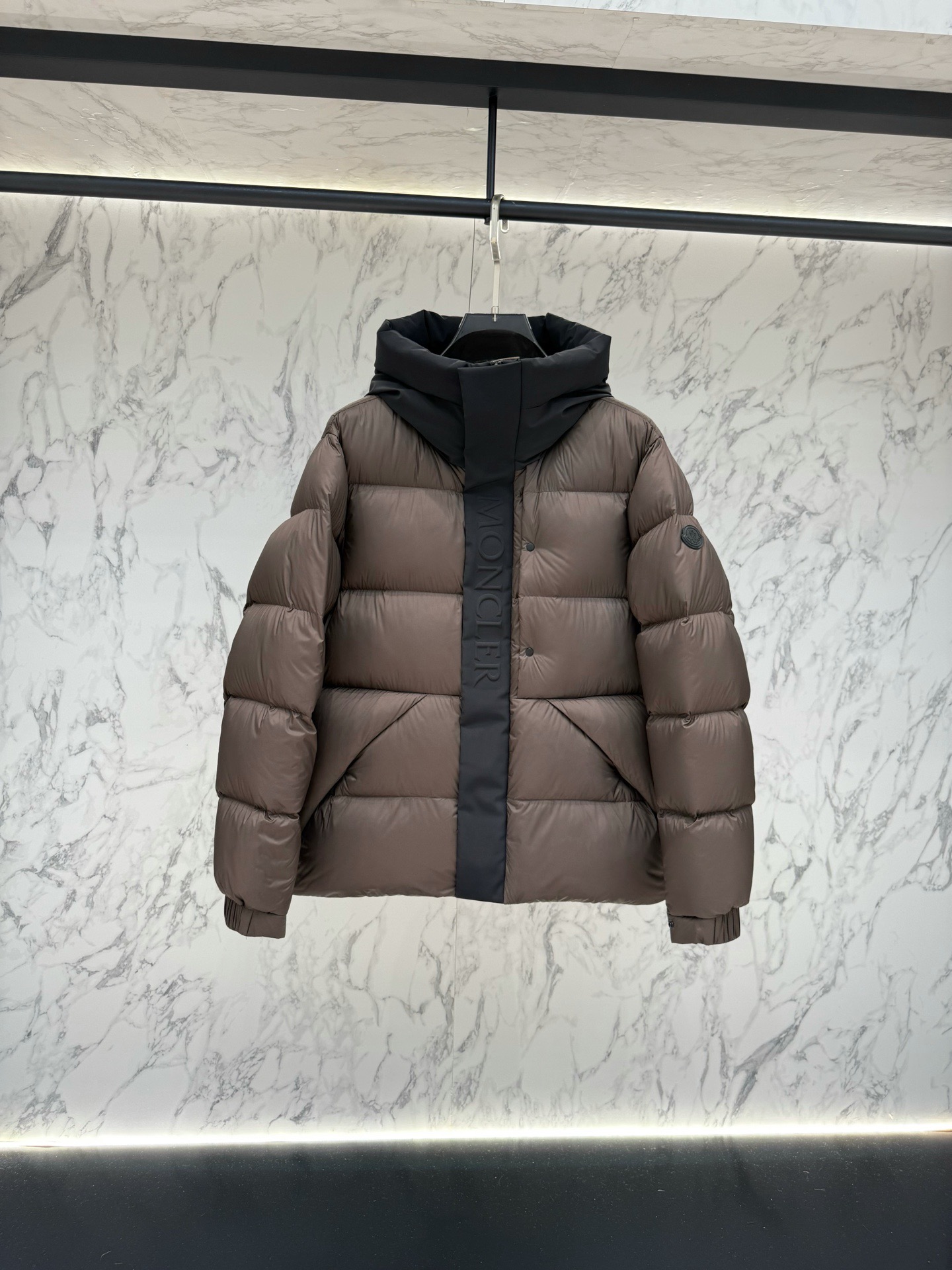 Moncler Montcla Hooded Down Jacket