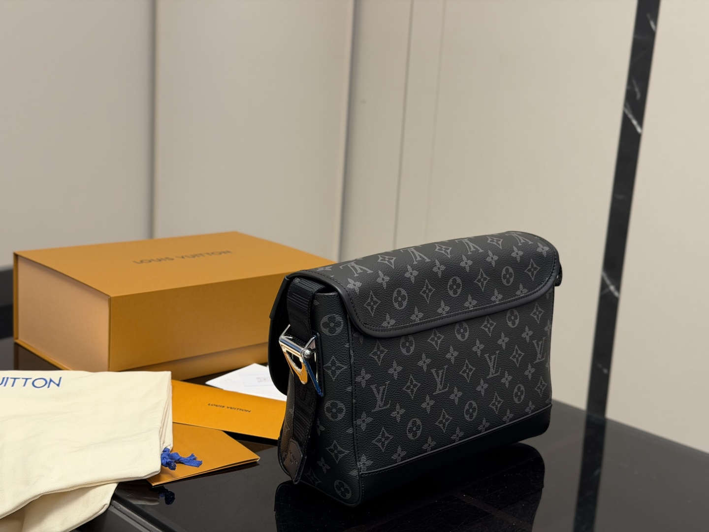 Louis Vuitton Voyager
