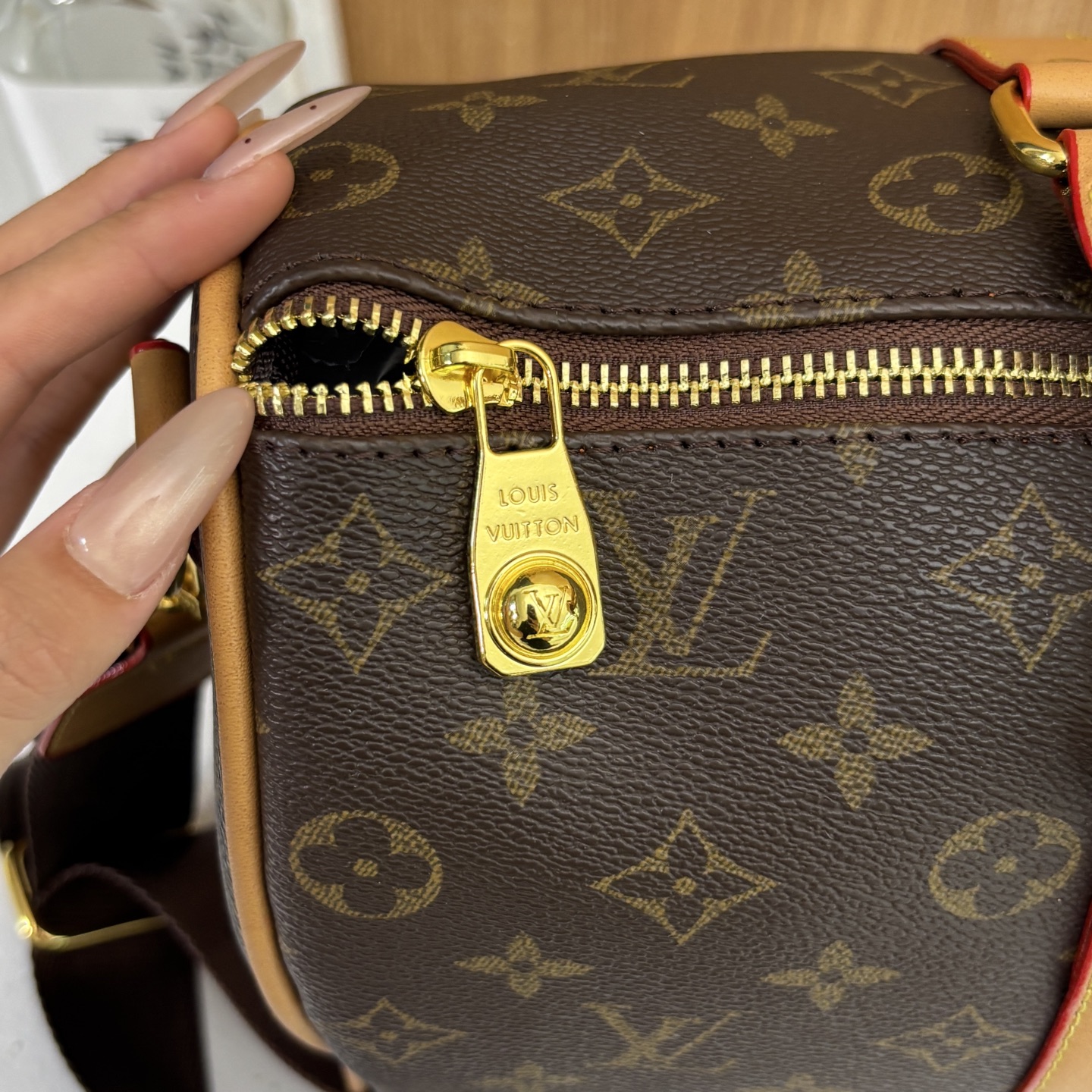 Louis Vuitton Keepall Bandoulière 35